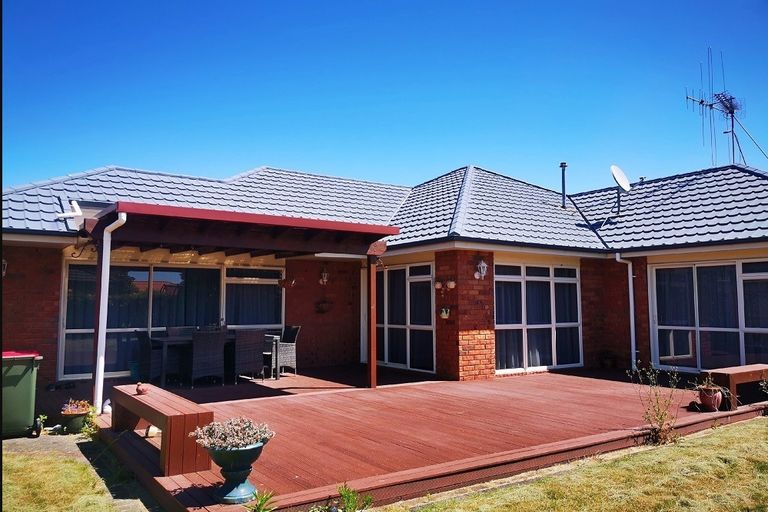 Photo of property in 7 Cairns Crescent, Rototuna, Hamilton, 3210