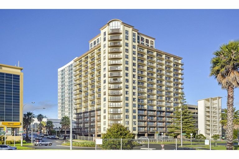 Photo of property in The Rennaissance, 15i/18 Ronwood Avenue, Manukau, Auckland, 2104