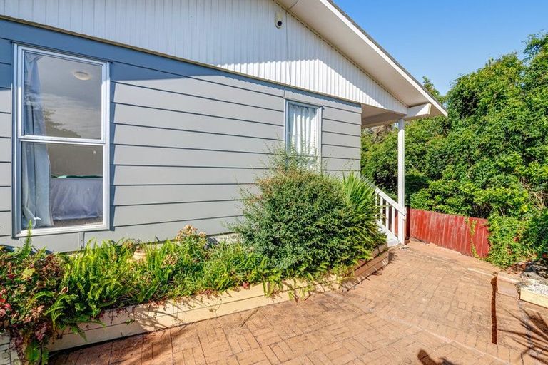 Photo of property in 12 Simon Ellice Drive, Bayview, Auckland, 0629