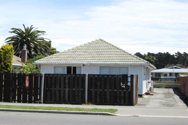 Photo of property in 98 Estuary Road, South New Brighton, Christchurch, 8062