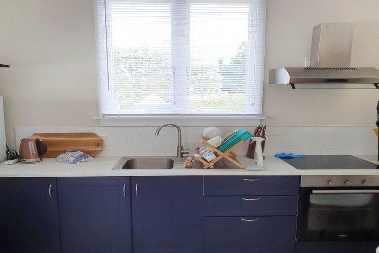 Photo of property in 2/68 Shakespeare Road, Bluff Hill, Napier, 4110