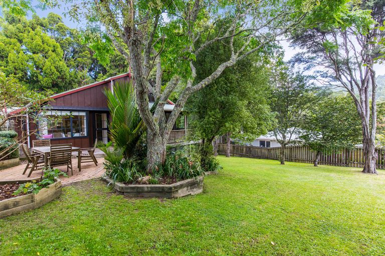 Photo of property in 304 Huia Road, Titirangi, Auckland, 0604