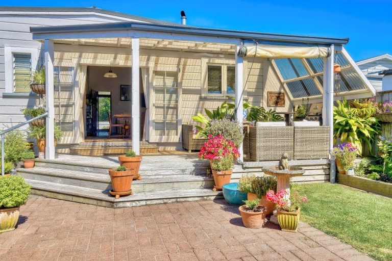 Photo of property in 81 Nelson Crescent, Napier South, Napier, 4110