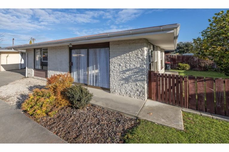 Photo of property in 2/95 Milton Street, Somerfield, Christchurch, 8024