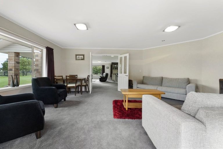 Photo of property in 271 Richmond Road, Lepperton, New Plymouth, 4373