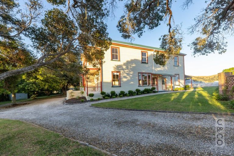 Photo of property in 14 Nelson Street, Helensville, 0800