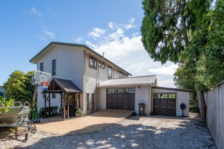 Photo of property in 36 Hawai Street, Two Mile Bay, Taupo, 3330