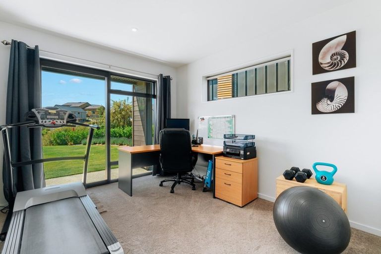 Photo of property in 7 Mckellar Drive, Jacks Point, Queenstown, 9371