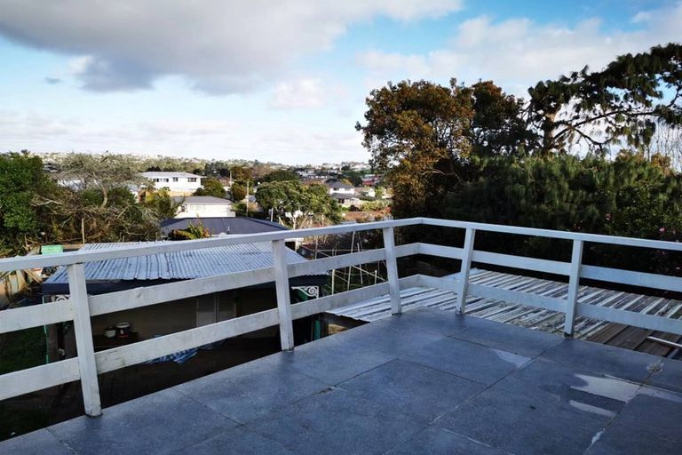 Photo of property in 24 Ted William Street, New Windsor, Auckland, 0600
