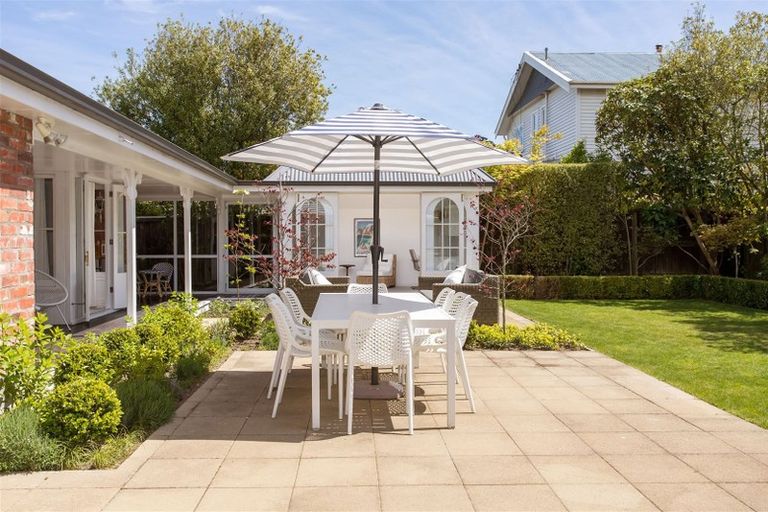 Photo of property in 40 Weka Street, Fendalton, Christchurch, 8041