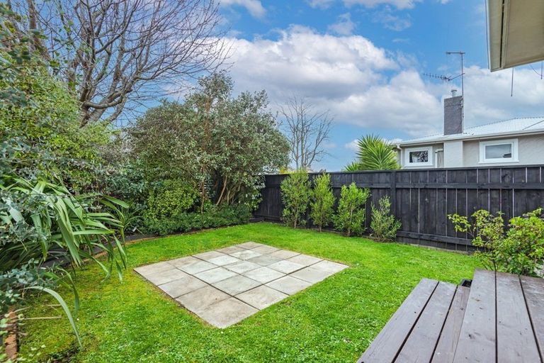 Photo of property in 21 Salisbury Avenue, Terrace End, Palmerston North, 4410