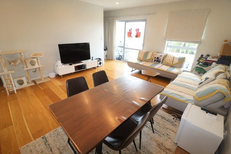 Photo of property in 9/147 Albany Highway, Unsworth Heights, Auckland, 0632