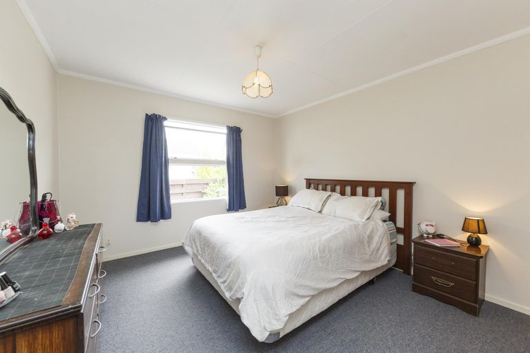 Photo of property in 22 Palliser Place, Milson, Palmerston North, 4414