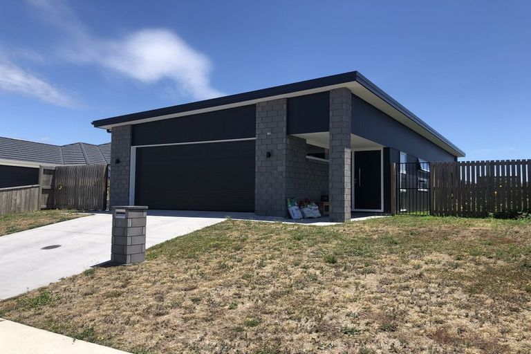 Photo of property in 9 Kotiate Street, Papamoa Beach, Papamoa, 3118