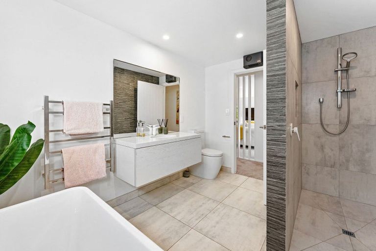 Photo of property in 16 Sutherland Avenue, Mount Maunganui, 3116