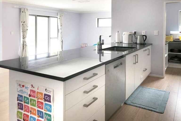 Photo of property in 5 Prestwich Rise, Churton Park, Wellington, 6037