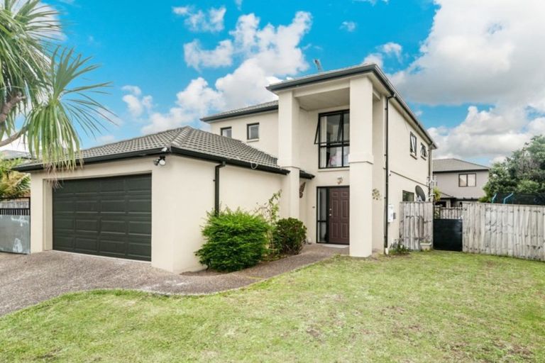 Photo of property in 41 Kellaway Drive, East Tamaki, Auckland, 2013