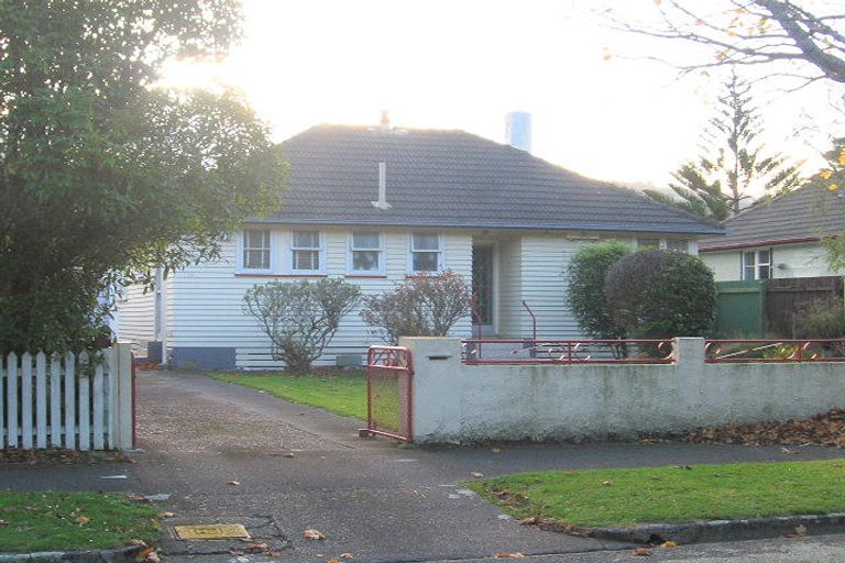 Photo of property in 18 Rainey Grove, Taita, Lower Hutt, 5011