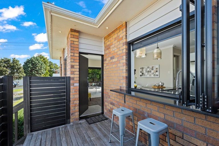 Photo of property in 34a Fairlands Avenue, Waterview, Auckland, 1026
