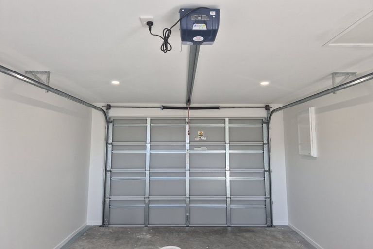 Photo of property in 25 Allan Avenue, Lytton West, 4071