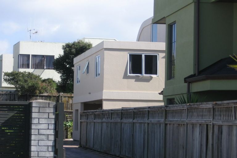 Photo of property in 25 Sunbrae Grove, Mount Maunganui, 3116