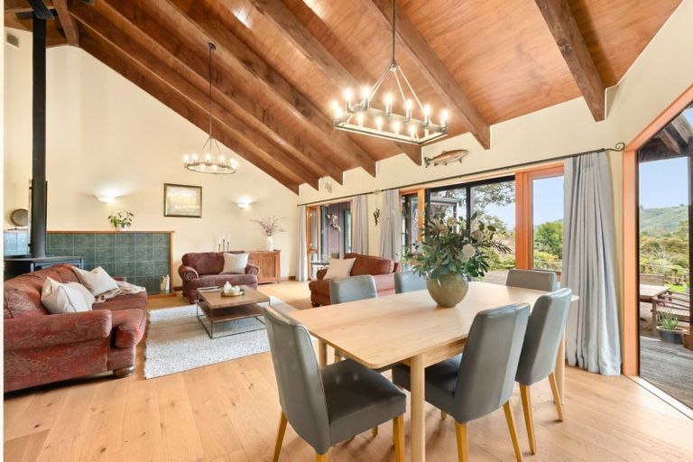 Photo of property in 3 Roseveare Grove, Te Marua, Upper Hutt, 5018