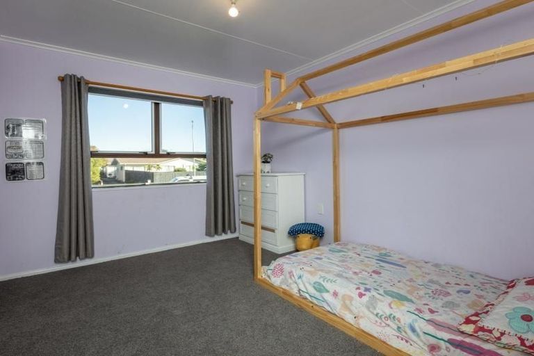 Photo of property in 24 Ranfurly Street, Tamatea, Napier, 4112