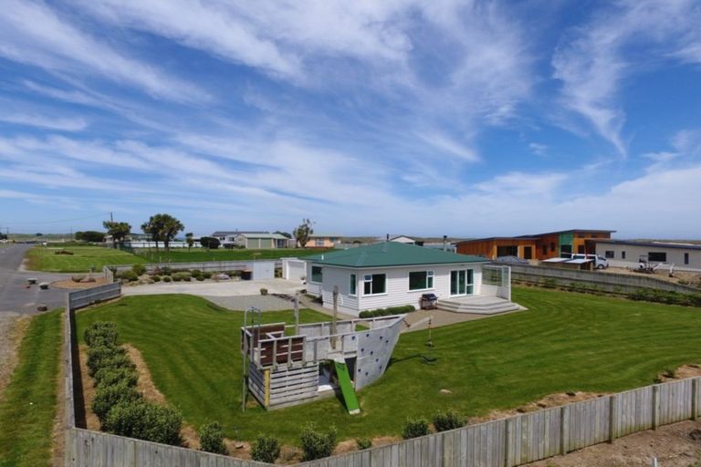 Photo of property in 2 Neva Street, Fortrose, Invercargill, 9875