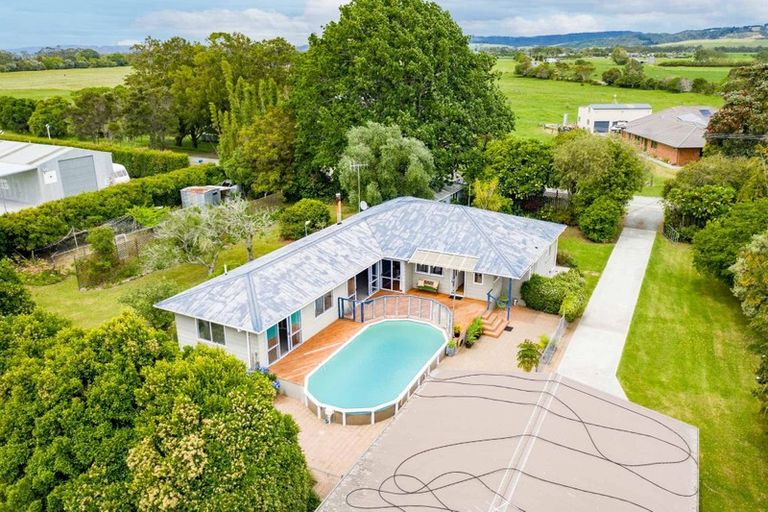 Photo of property in 17 Pyle Road West, One Tree Point, 0118