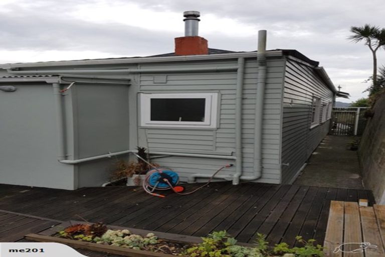 Photo of property in 17 Garfield Street, Brooklyn, Wellington, 6021