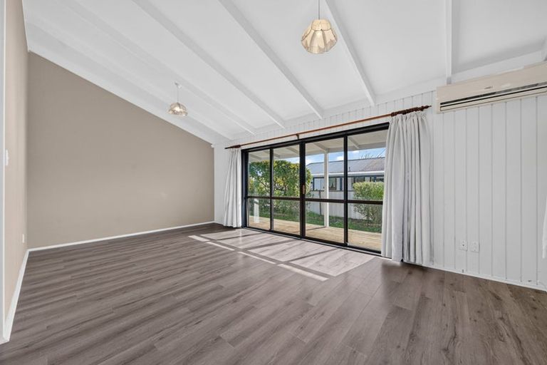Photo of property in 203 Belvedere Road, Carterton, 5713