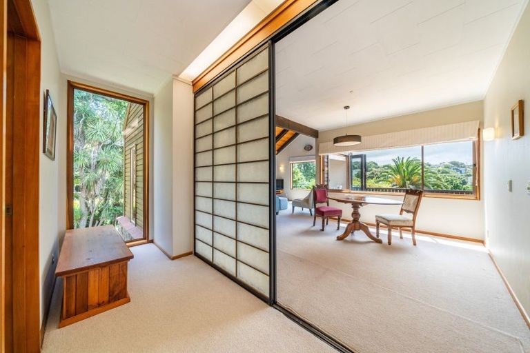 Photo of property in 13 Bayview Road, Paremata, Porirua, 5024