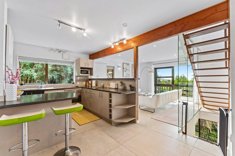 Photo of property in 1/813 East Coast Road, Northcross, Auckland, 0630