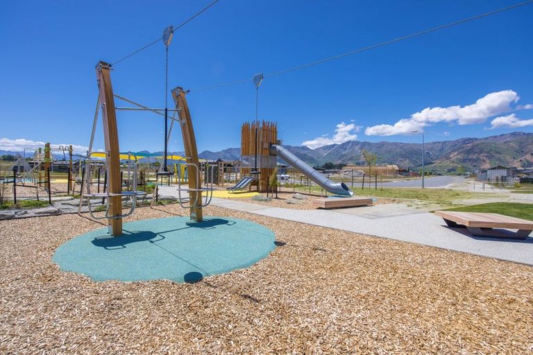 Photo of property in 57 Longview Drive, Lake Hawea, 9382