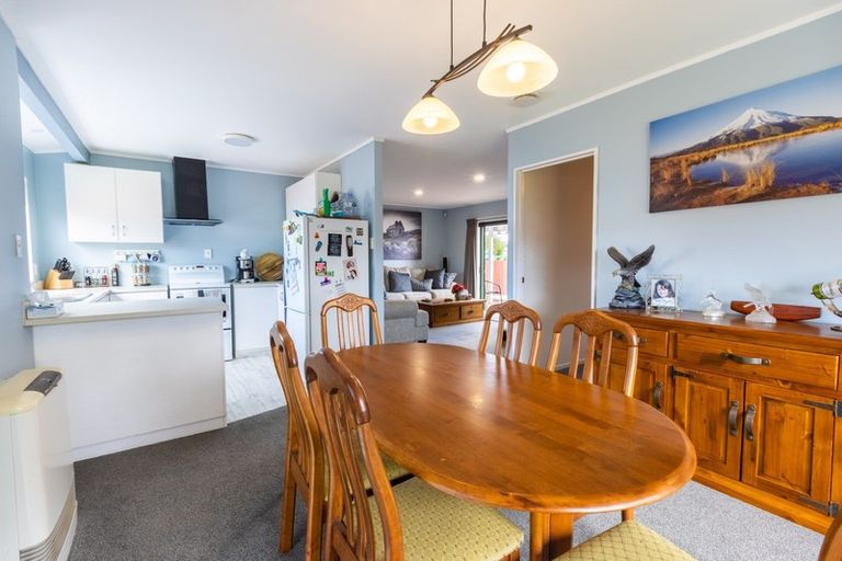 Photo of property in 5 Caulfield Place, Nawton, Hamilton, 3200