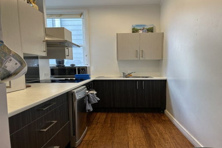 Photo of property in 61-61a Brougham Street, Mount Victoria, Wellington, 6011