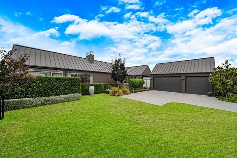 Photo of property in 2 Silver Peaks Drive, West Melton, 7618