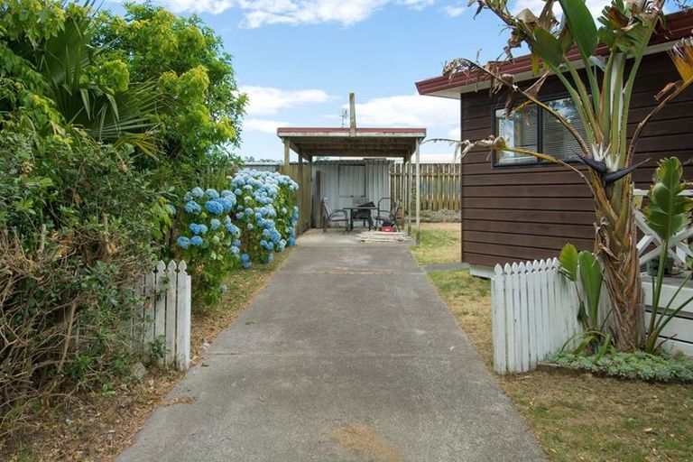 Photo of property in 11 Barbara Grove, Papamoa Beach, Papamoa, 3118