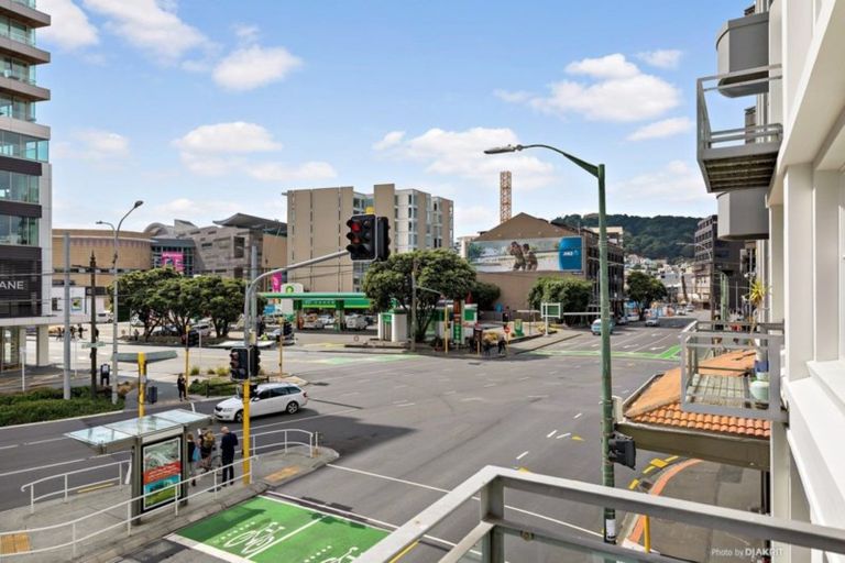 Photo of property in Aulsebrooks Apartments, 2/178 Wakefield Street, Te Aro, Wellington, 6011