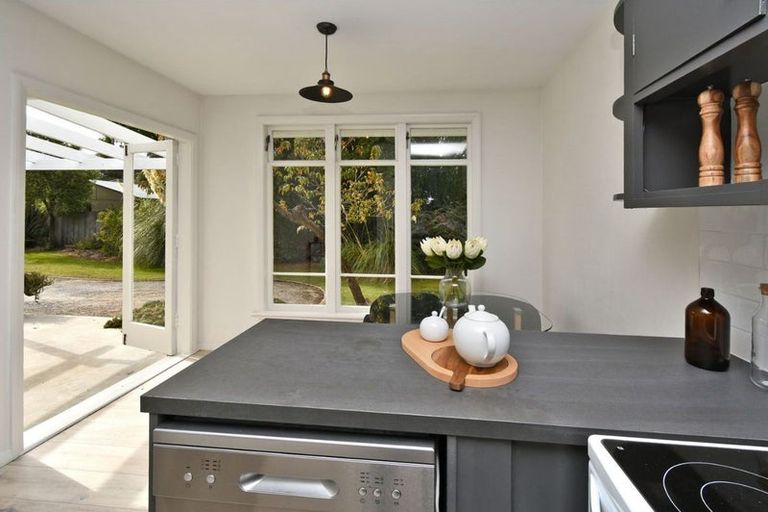 Photo of property in 27 Greenwood Close, Mairehau, Christchurch, 8013