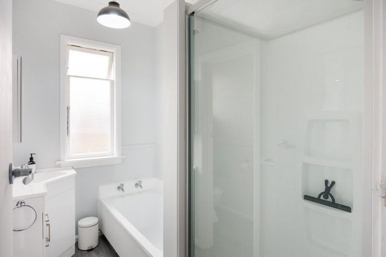 Photo of property in 35a Puriri Terrace, Roslyn, Palmerston North, 4414