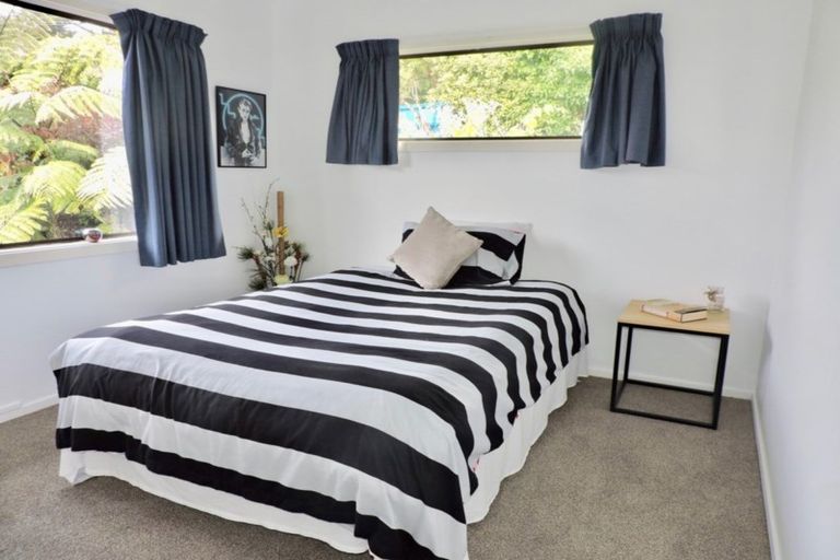 Photo of property in 13 Chester Road, Tawa, Wellington, 5028