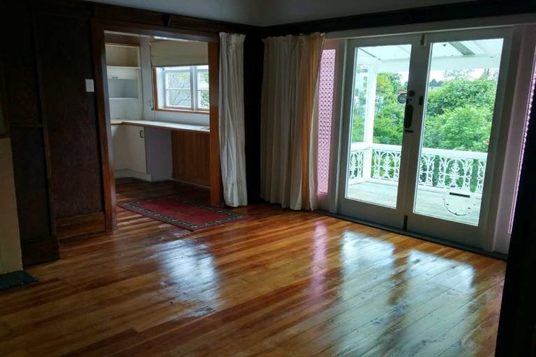 Photo of property in 28 Thackeray Street, Hamilton Lake, Hamilton, 3204