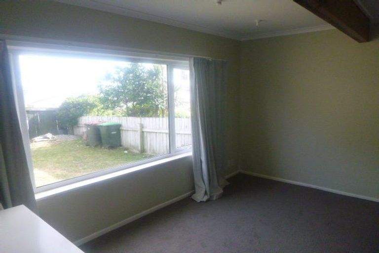 Photo of property in 33 Ahuriri Street, Strathmore Park, Wellington, 6022