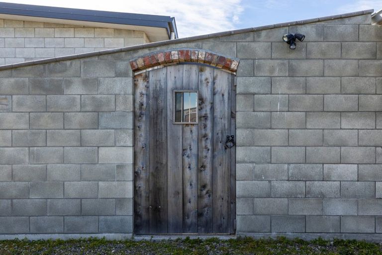 Photo of property in 92 Beacon Road, Dillons Point, Blenheim, 7273