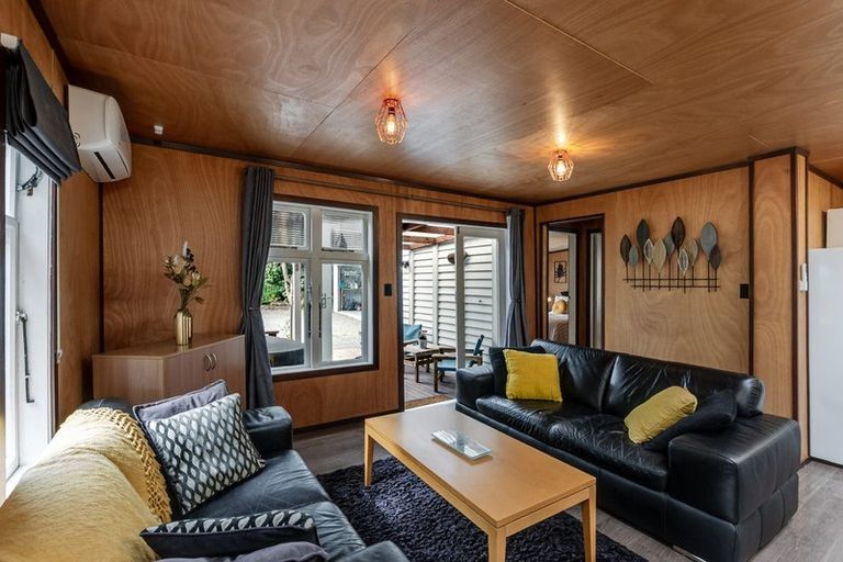 Photo of property in 97 Renown Road, Raumati South, Paraparaumu, 5032