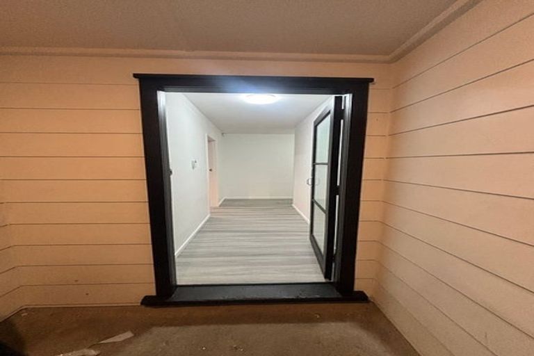Photo of property in 2 Arnhem Place, Pukekohe, 2120