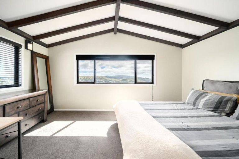 Photo of property in 16 Carluke Street, Paparangi, Wellington, 6037