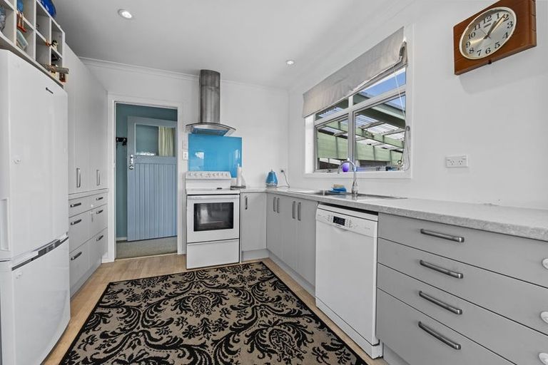 Photo of property in 32 Grey Street, Normanby, Hawera, 4614