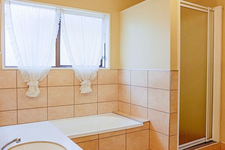 Photo of property in 118 Riverside Drive, Whakatane, 3120